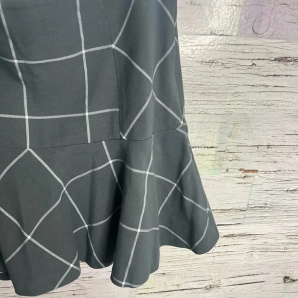 1.State Windowpane Plaid Skirt Gray White Schoolgirl Size medium - Picture 3 of 6